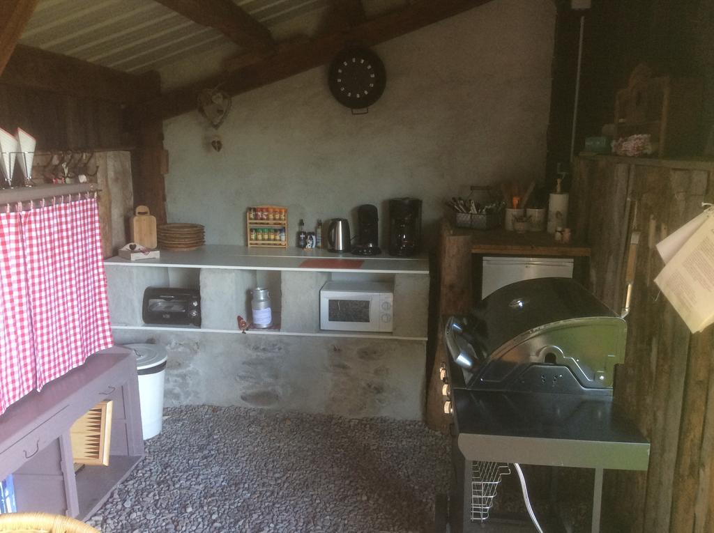 Chambre D'Hotes Grange De La Bastide Laveissière Esterno foto